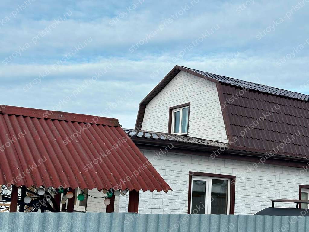 Замена старой кровли на металлочерепицу